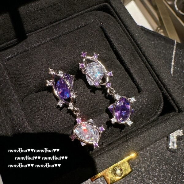 18K Gold Vine Pea Zircon Earrings