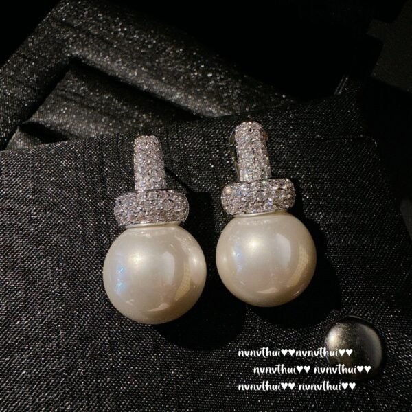 Small light bulb zircon freshwater shell pearl earrings, mermaid tear zircon pearl earrings